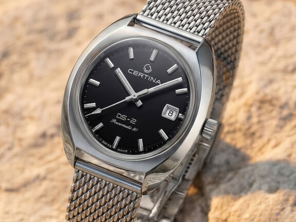 DS-2 automatic black