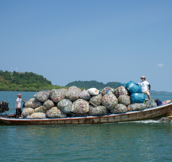 A boat with tide fishermans